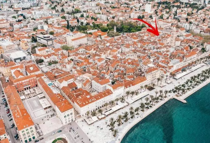 ペンション Royal Luxury Room