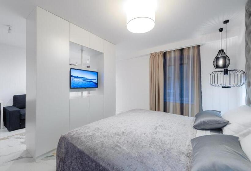 ペンション Royal Luxury Room