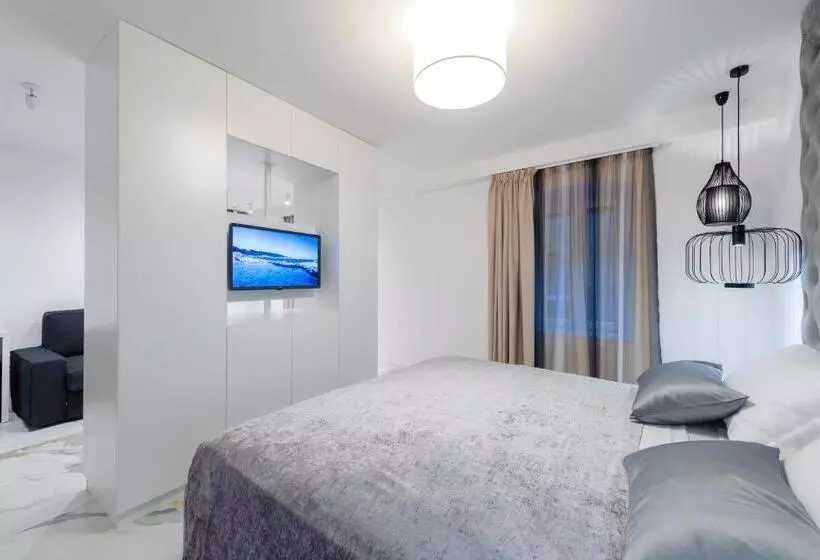 ペンション Royal Luxury Room