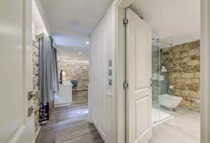 ペンション Royal Luxury Room