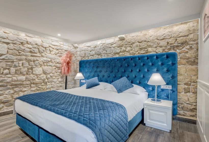 ペンション Royal Luxury Room