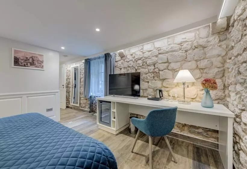 ペンション Royal Luxury Room