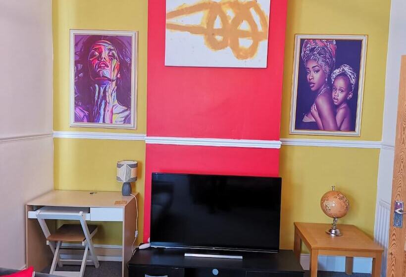 اقامتگاه Stunning 2 Bed House In Sunderland