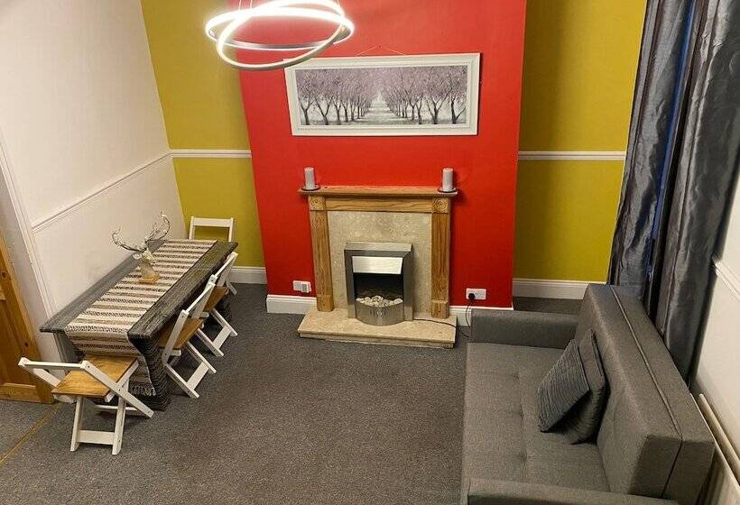 اقامتگاه Stunning 2 Bed House In Sunderland