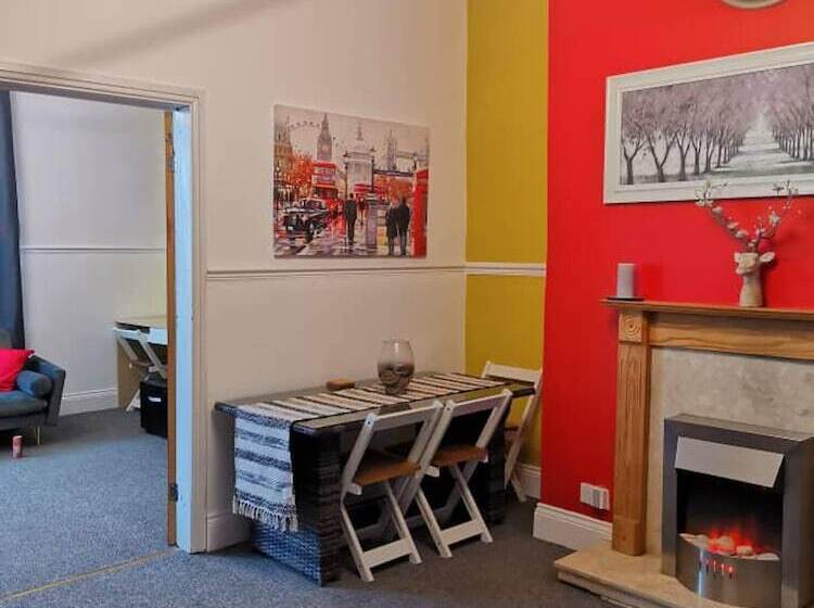 اقامتگاه Stunning 2 Bed House In Sunderland