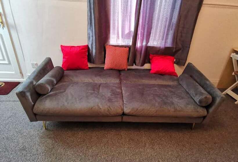 اقامتگاه Stunning 2 Bed House In Sunderland