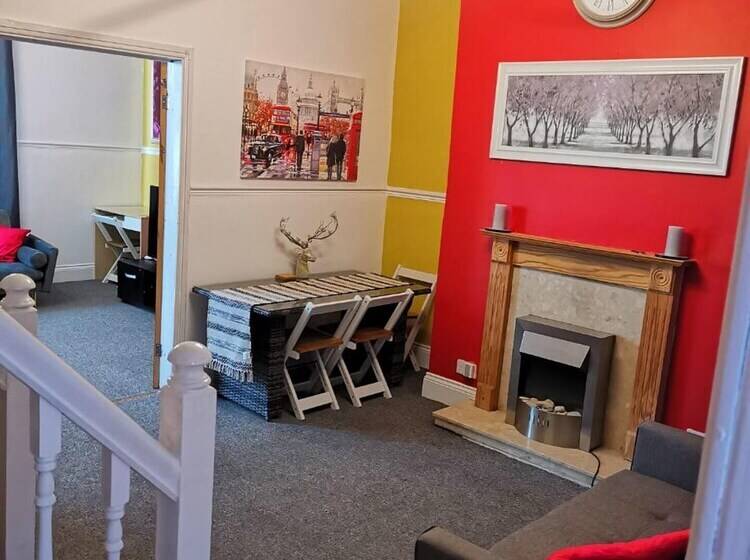 اقامتگاه Stunning 2 Bed House In Sunderland