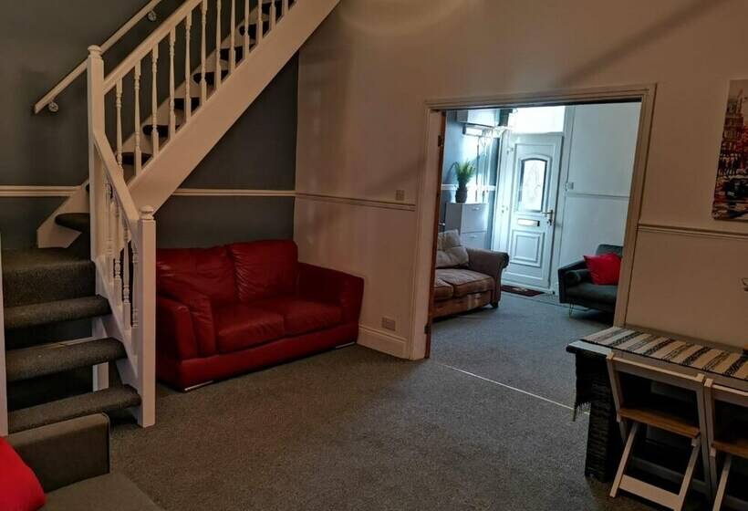 اقامتگاه Stunning 2 Bed House In Sunderland