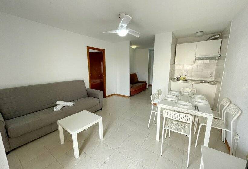 Apartamentos Bernat Pie de Playa 3000