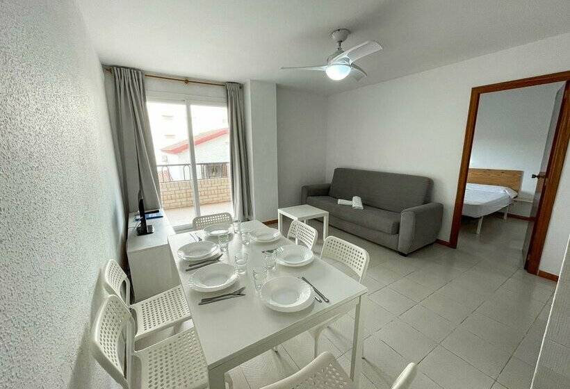 Apartamentos Bernat Pie de Playa 3000