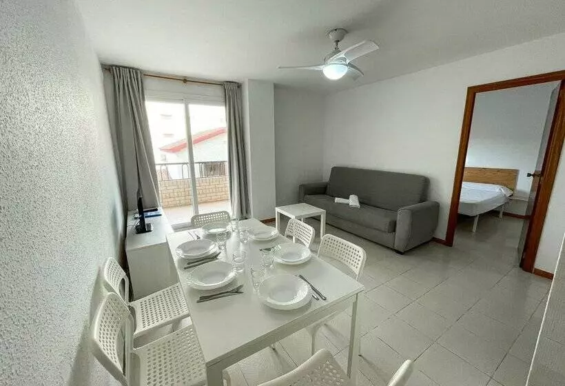 Apartamentos Bernat Pie de Playa 3000