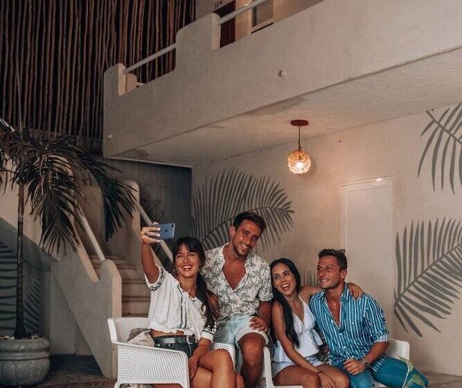 בית מלון כפרי Ahava