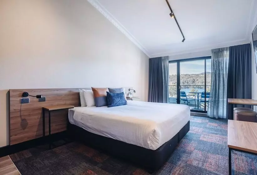 Hotelli Banjo Paterson Inn