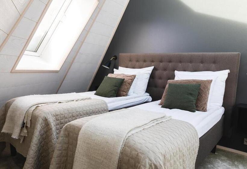 בית מלון כפרי Glass Resort