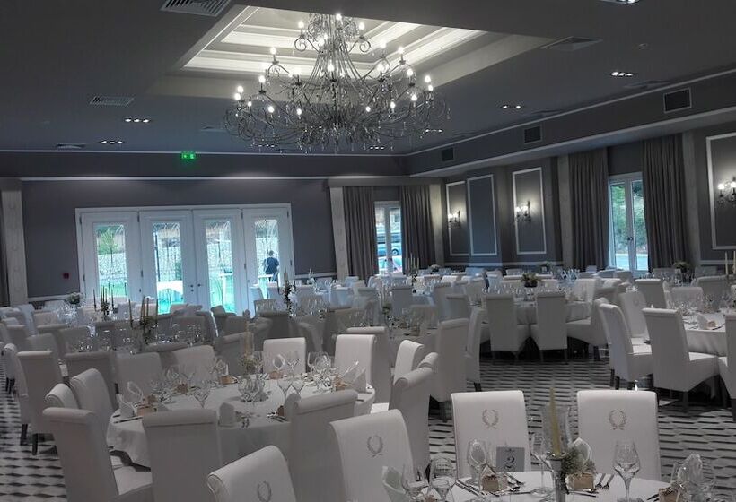 酒店 Grand Meteora