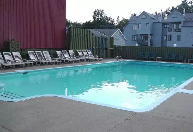 호텔 Holiday Villa Resorts Beaupre Mont Sainte Anne