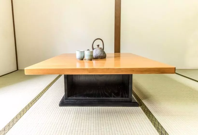 Отель Jam Lodge Niseko