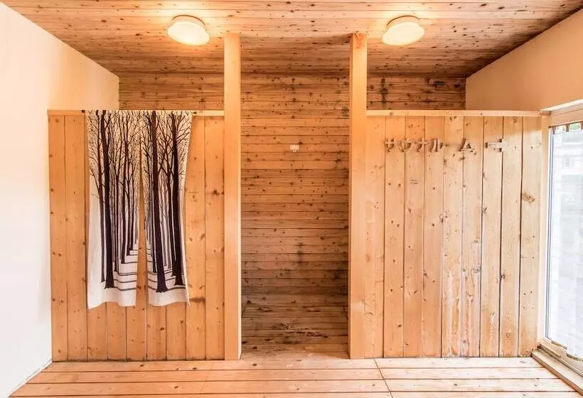 Отель Jam Lodge Niseko