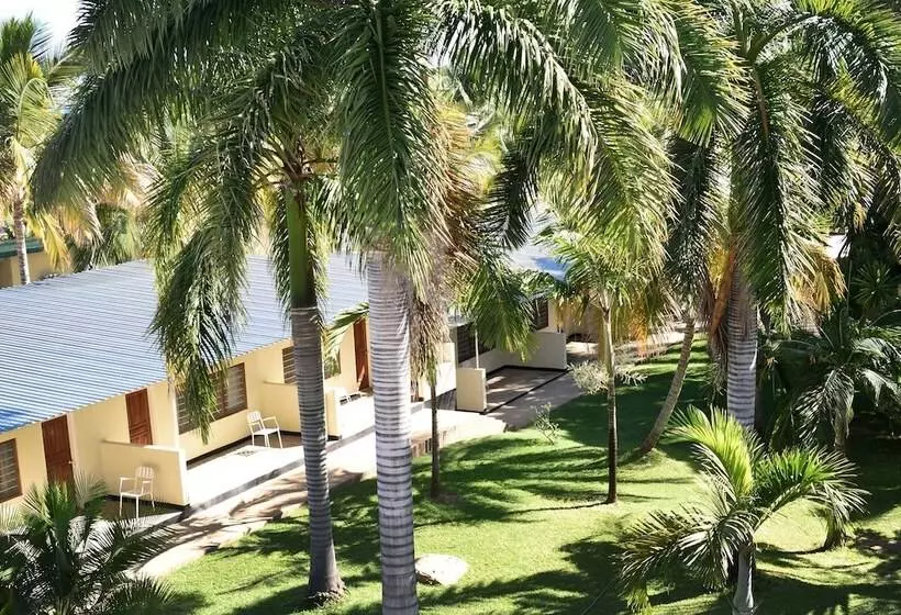 هتل Lake Safari Lodge