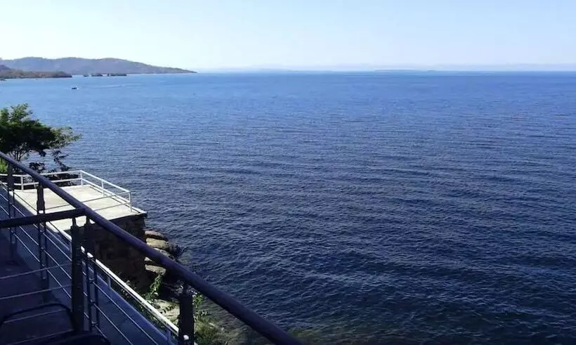 هتل Lake Safari Lodge