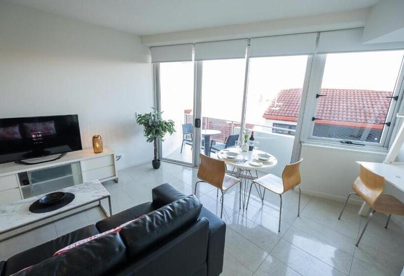 Отель Oshen Holiday Apartments Yeppoon