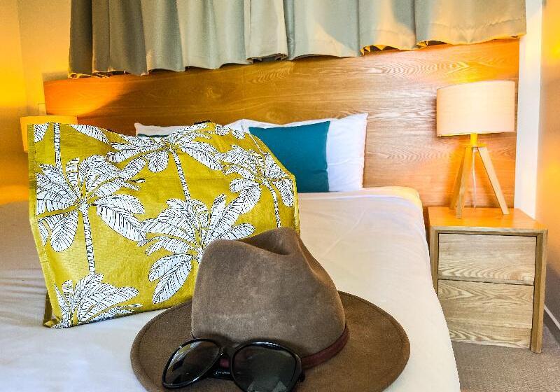 Отель Oshen Holiday Apartments Yeppoon