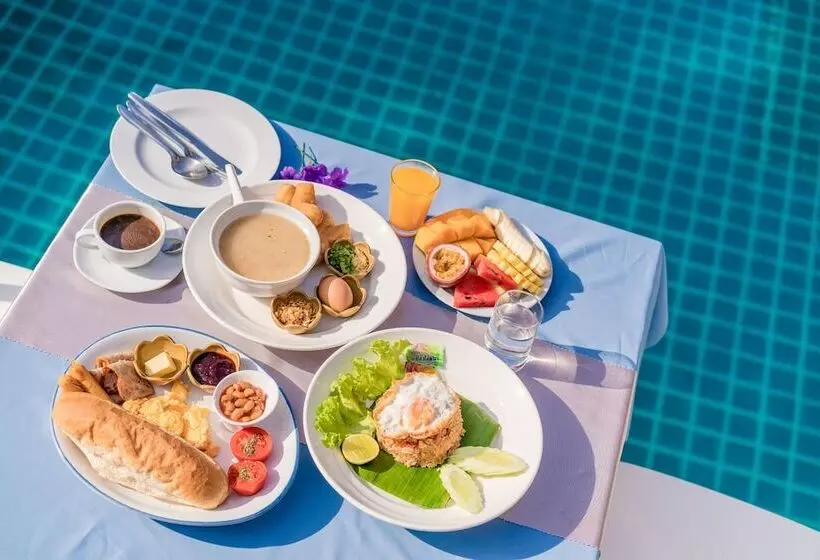 Отель Phi Phi Anita Resort