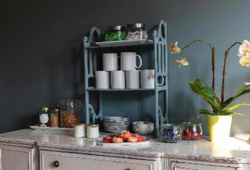 Отель Stewart House