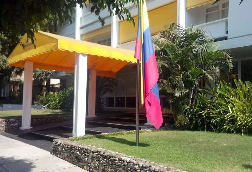 هتل Vallclaire Suites