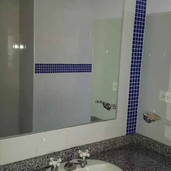 هتل Vallclaire Suites