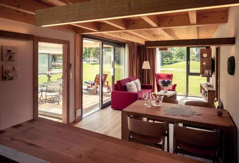 هتل Novinka! Zimní Villa Resort & Organic Spa