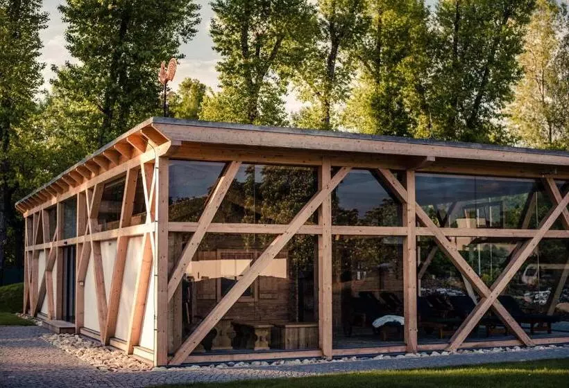 هتل Novinka! Zimní Villa Resort & Organic Spa