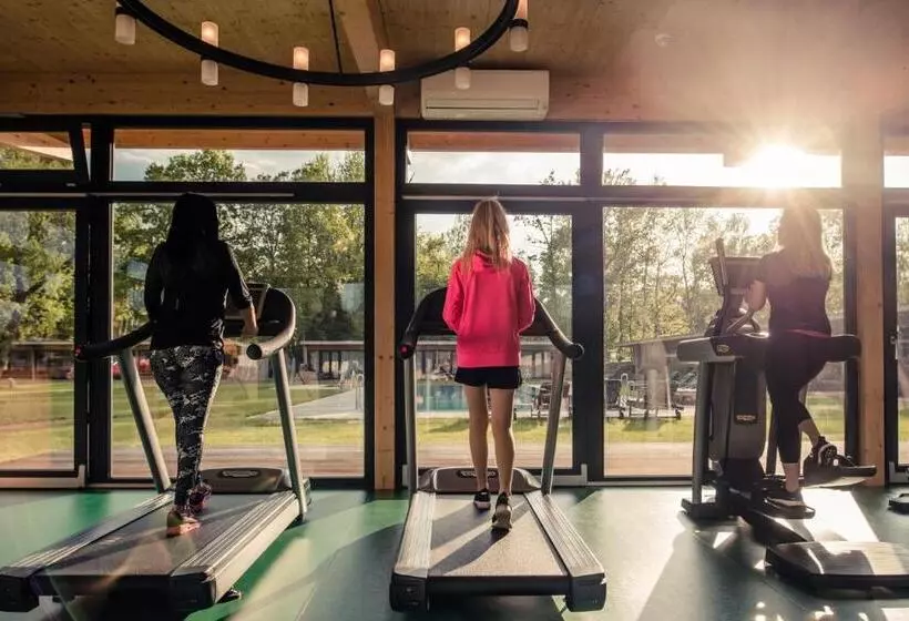 هتل Novinka! Zimní Villa Resort & Organic Spa