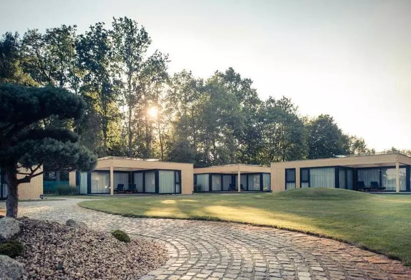 هتل Novinka! Zimní Villa Resort & Organic Spa