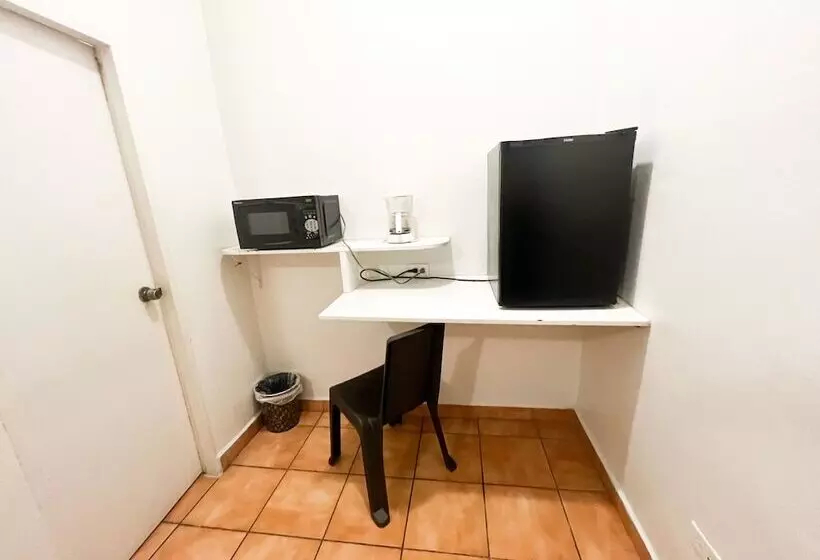 هتل West Coast Inn S