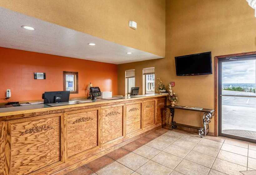 فندق على الطريق Rodeway Inn