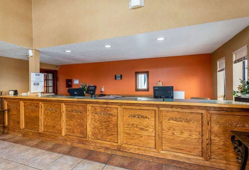 فندق على الطريق Rodeway Inn