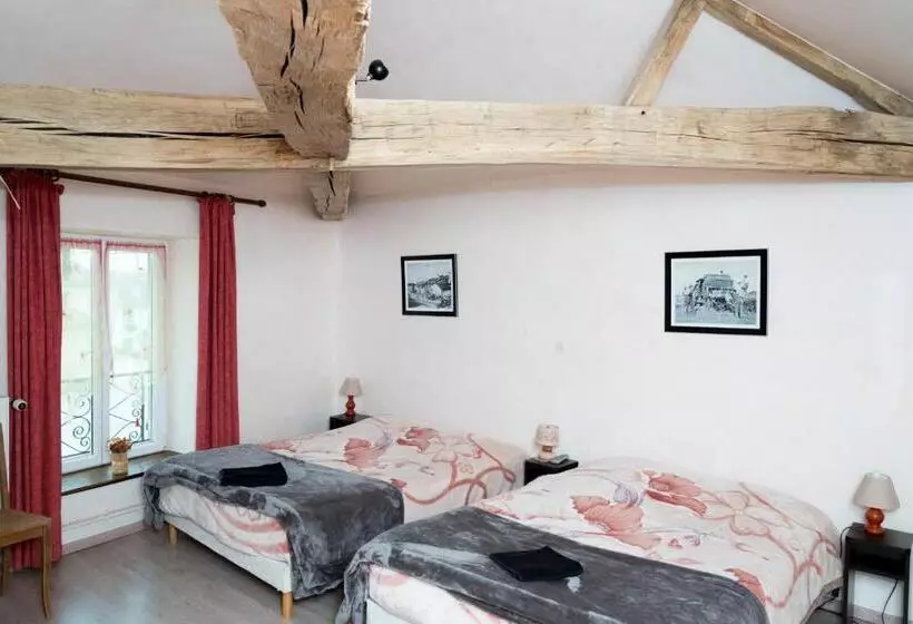 بنسيون La Ferme Des 3 Suissesses