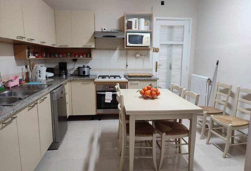 פנסיון Villa Ambre