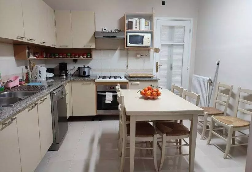 פנסיון Villa Ambre