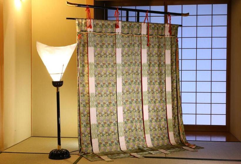 료칸 Oku Yugawara Sansuirou