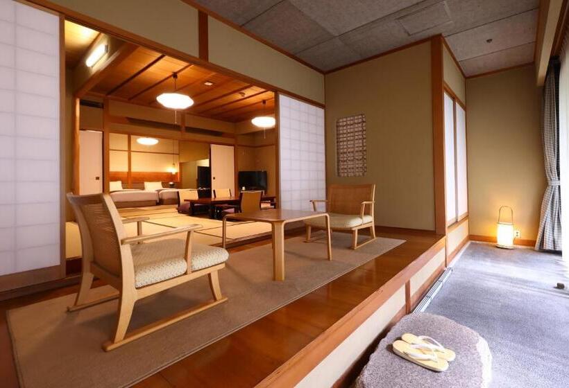 료칸 Oku Yugawara Sansuirou