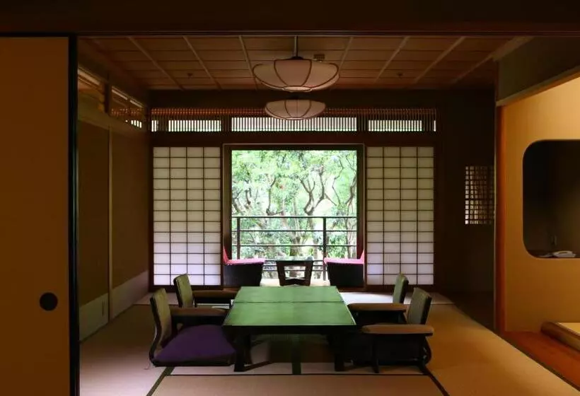 旅館 Oku Yugawara Sansuirou