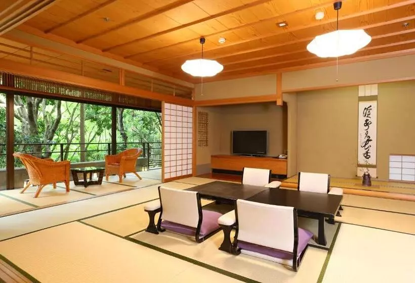 旅館 Oku Yugawara Sansuirou