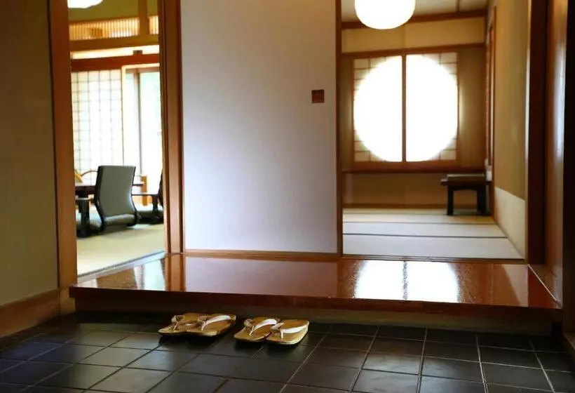 旅館 Oku Yugawara Sansuirou