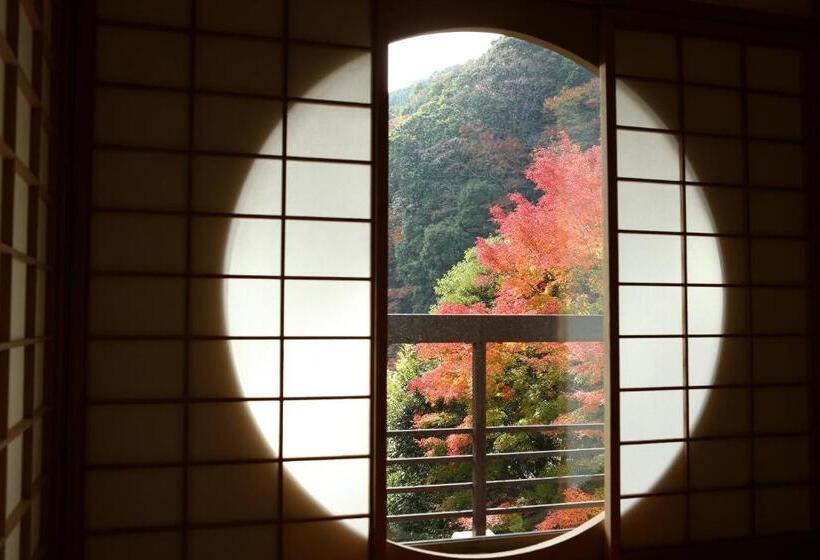 료칸 Oku Yugawara Sansuirou