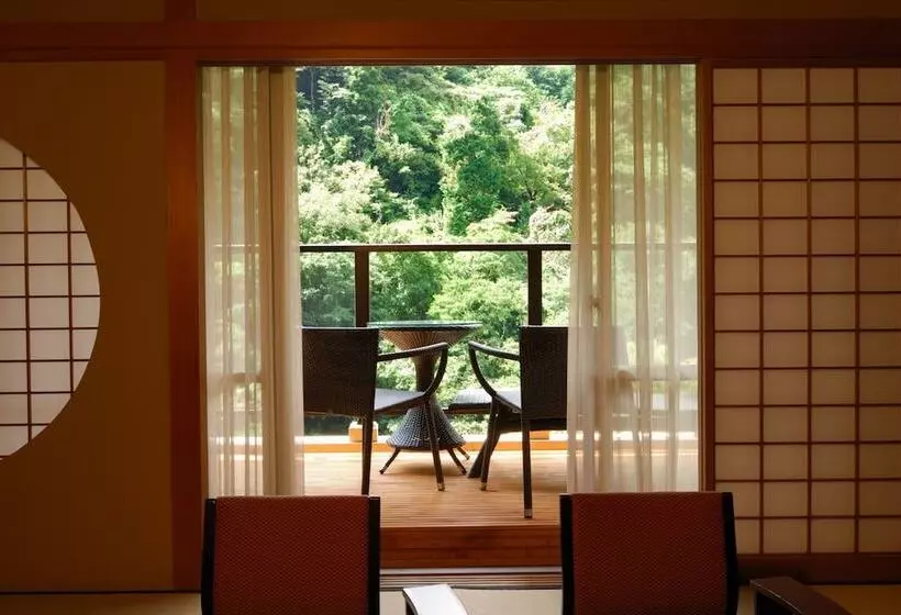 旅館 Oku Yugawara Sansuirou