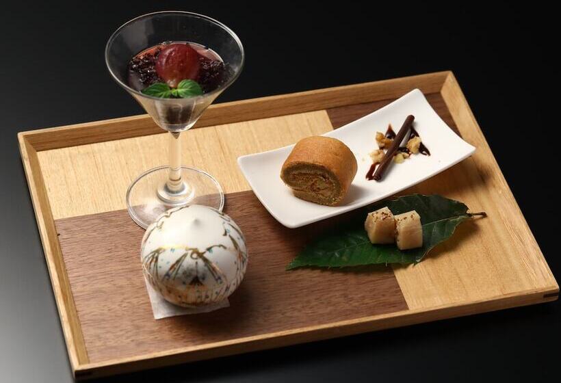 료칸 Oku Yugawara Sansuirou