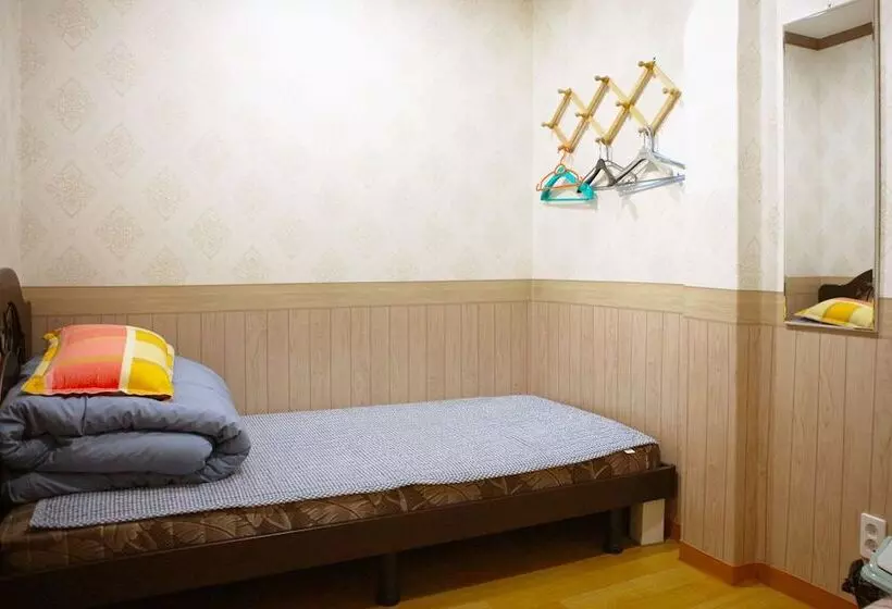 Seoul Myeongdong Stay   Hostel