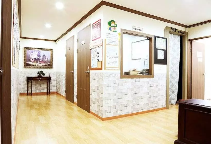 Seoul Myeongdong Stay   Hostel